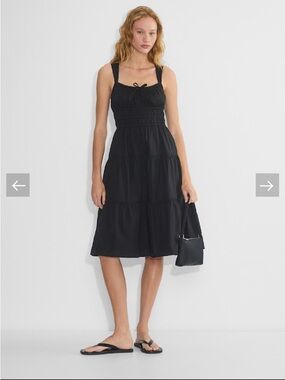 Aritzia Martine poplin midi dress